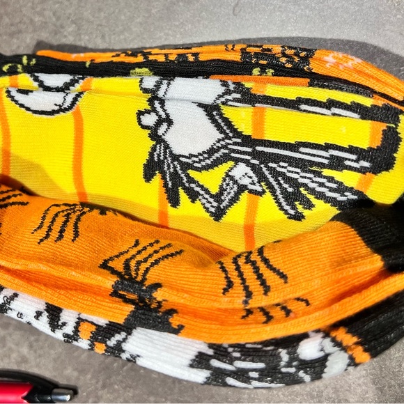6 pack nightmare before Christmas socks - Picture 3 of 4